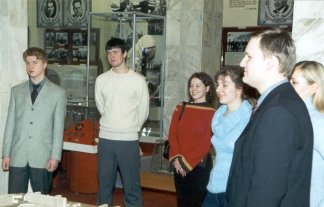 Вручение стипендий Клуба ИТУ стипендиатам 2003 года 